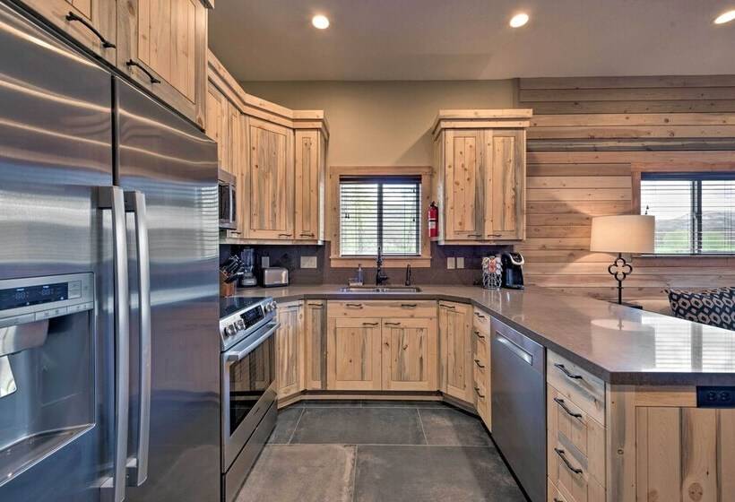 Renovated Historic Cabin ~25 Miles To Park City!