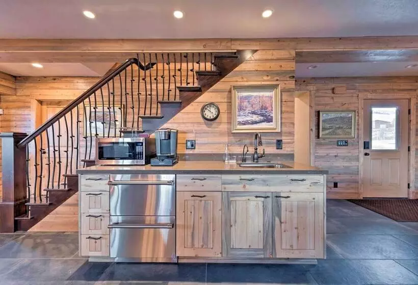 Renovated Historic Cabin ~25 Miles To Park City!