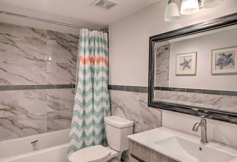 Richardson Family Retreat: Private Pool & Hot Tub!