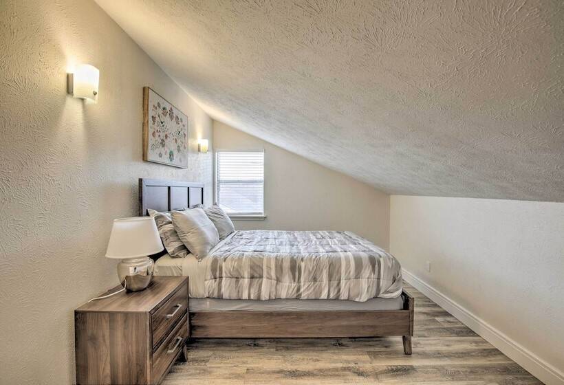 Richardson Family Retreat: Private Pool & Hot Tub!