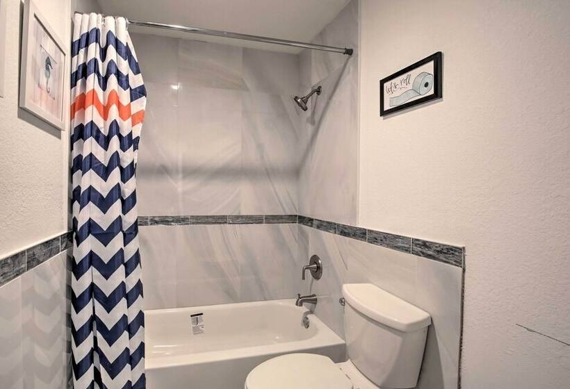 Richardson Family Retreat: Private Pool & Hot Tub!