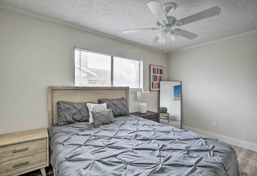 Richardson Family Retreat: Private Pool & Hot Tub!