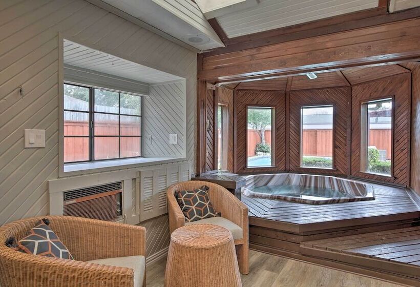 Richardson Family Retreat: Private Pool & Hot Tub!