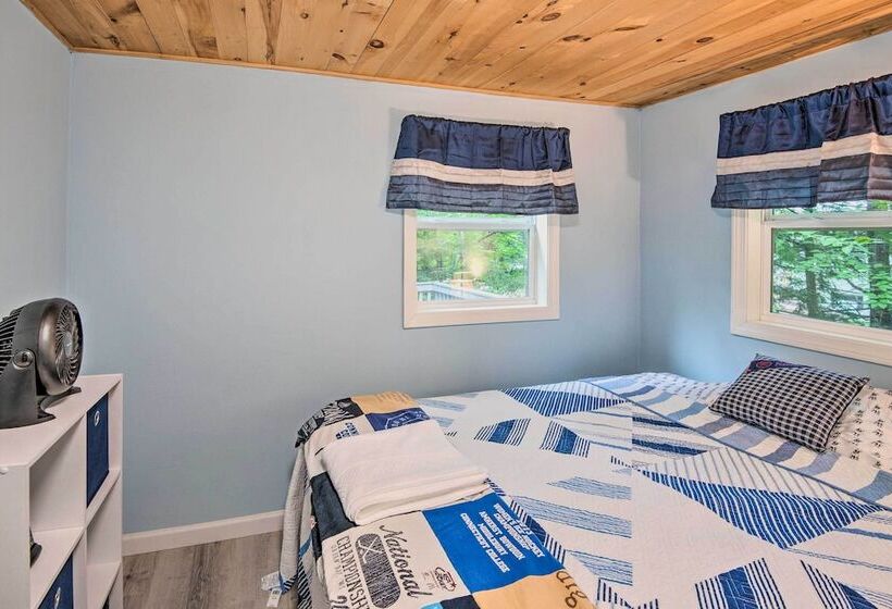 Sawyer Lake Retreat W/ Decks: Walk To Beach!