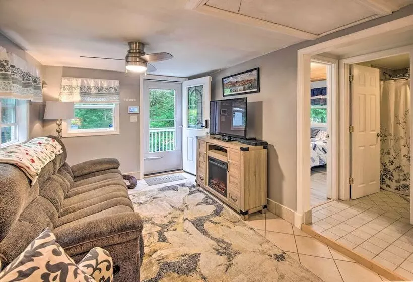 Sawyer Lake Retreat W/ Decks: Walk To Beach!