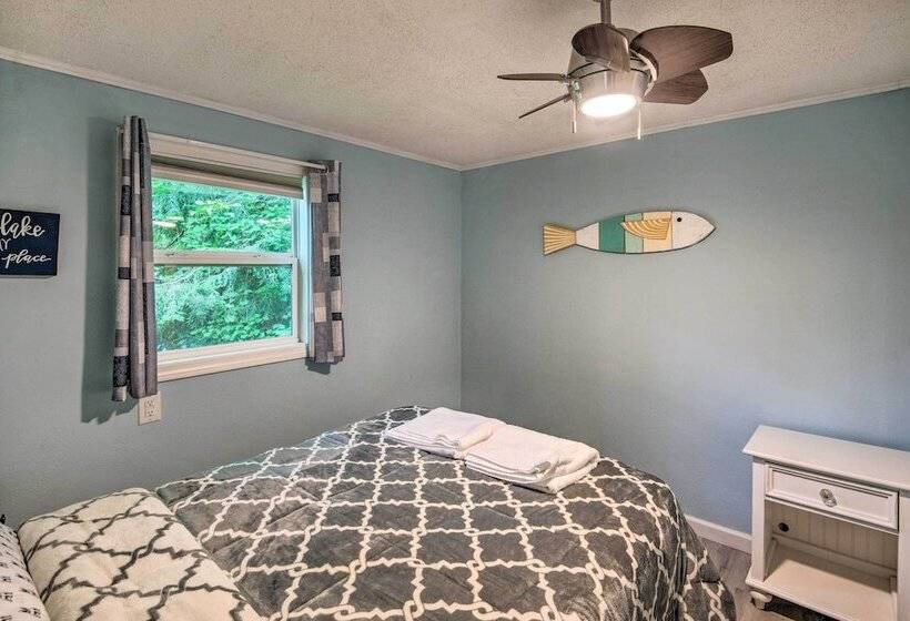 Sawyer Lake Retreat W/ Decks: Walk To Beach!