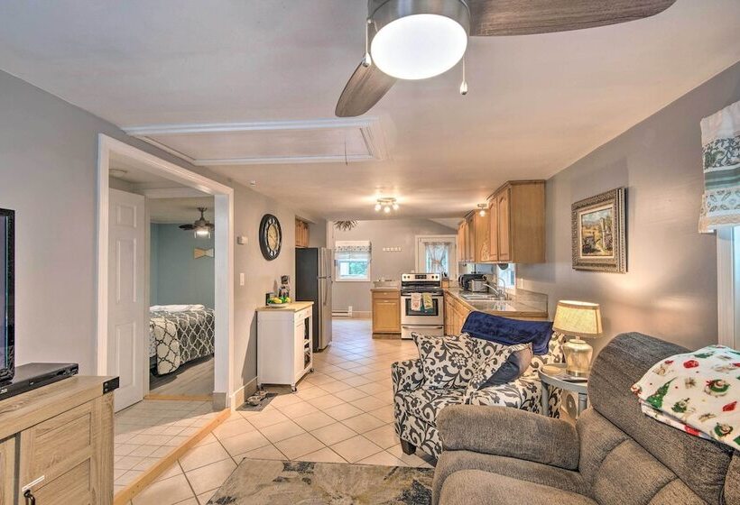 Sawyer Lake Retreat W/ Decks: Walk To Beach!