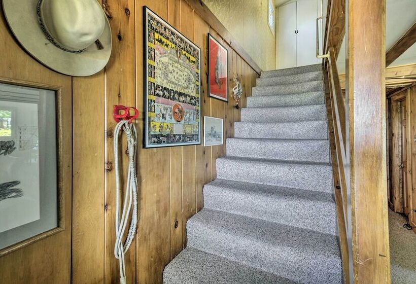 Scenic Lake Almanor Home W/ Mountain Views!