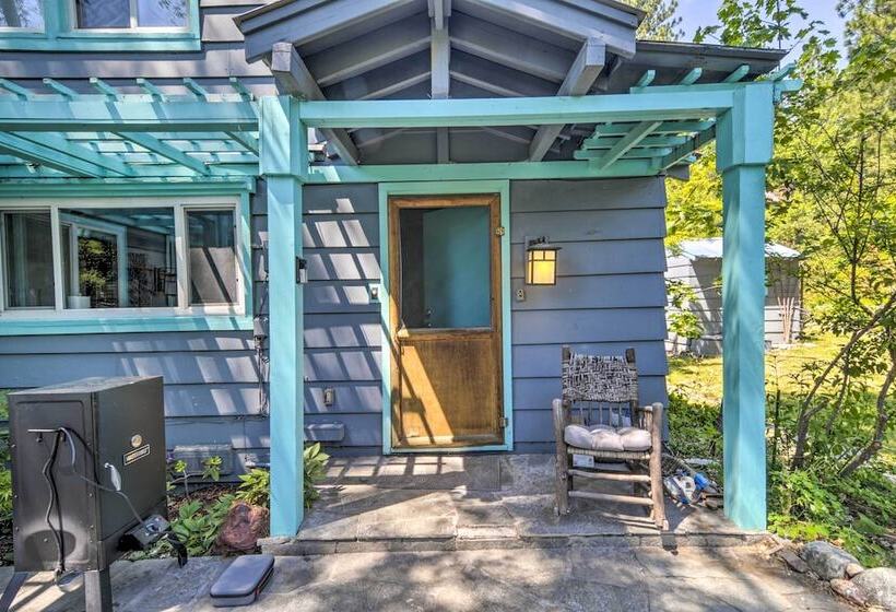 Scenic Lake Almanor Home W/ Mountain Views!