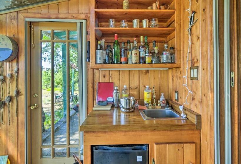 Scenic Lake Almanor Home W/ Mountain Views!