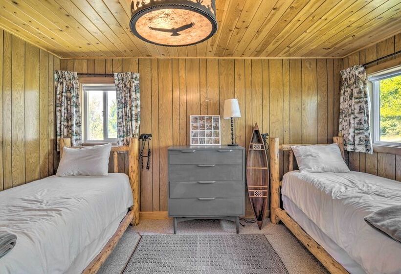 Scenic Lake Almanor Home W/ Mountain Views!