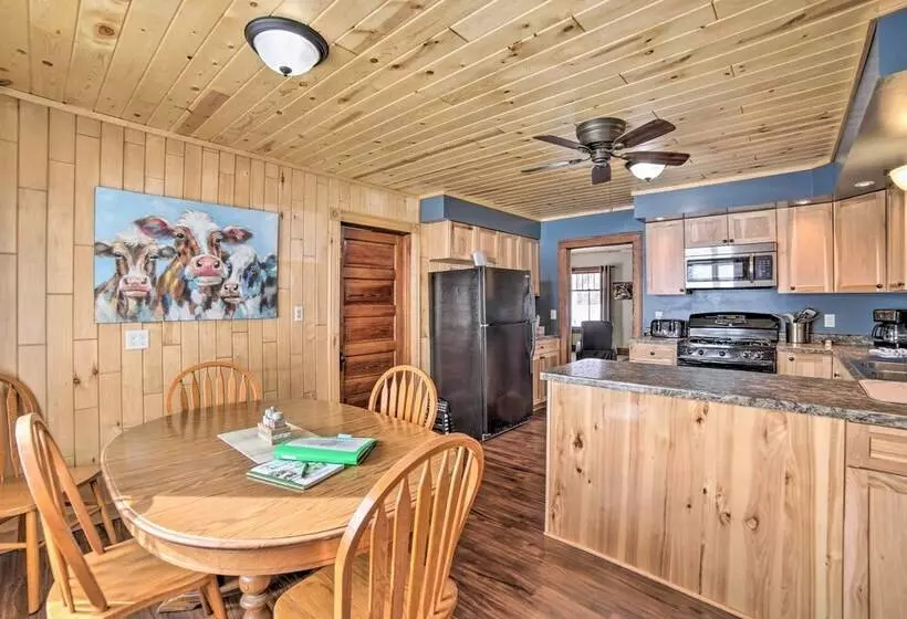 Secluded & Peaceful Upper Peninsula Getaway!