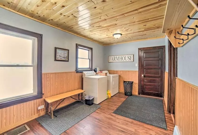 Secluded & Peaceful Upper Peninsula Getaway!