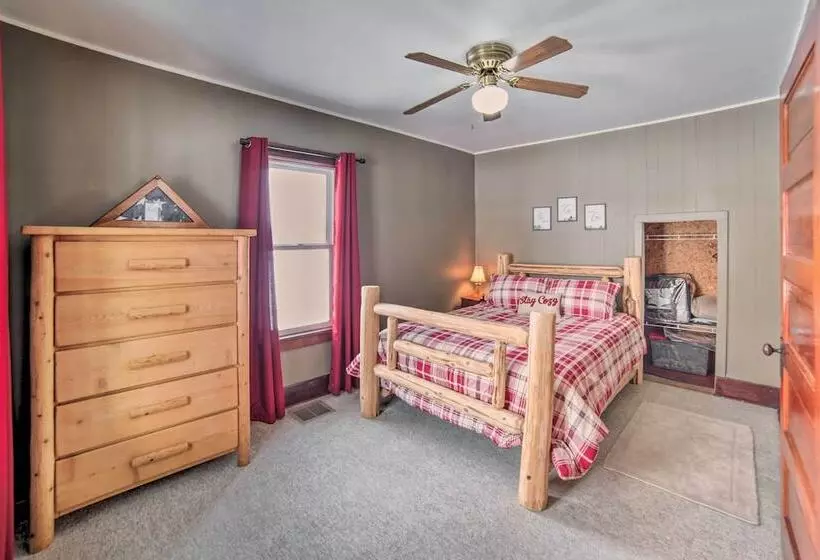 Secluded & Peaceful Upper Peninsula Getaway!