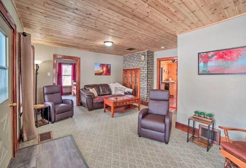 Secluded & Peaceful Upper Peninsula Getaway!