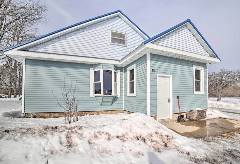 Secluded & Peaceful Upper Peninsula Getaway!