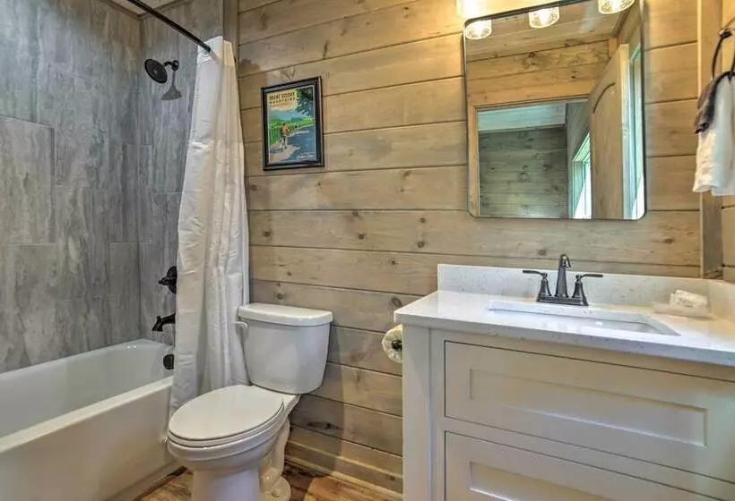 Sevierville Cabin W/ Hot Tub & Heated Indoor Pool