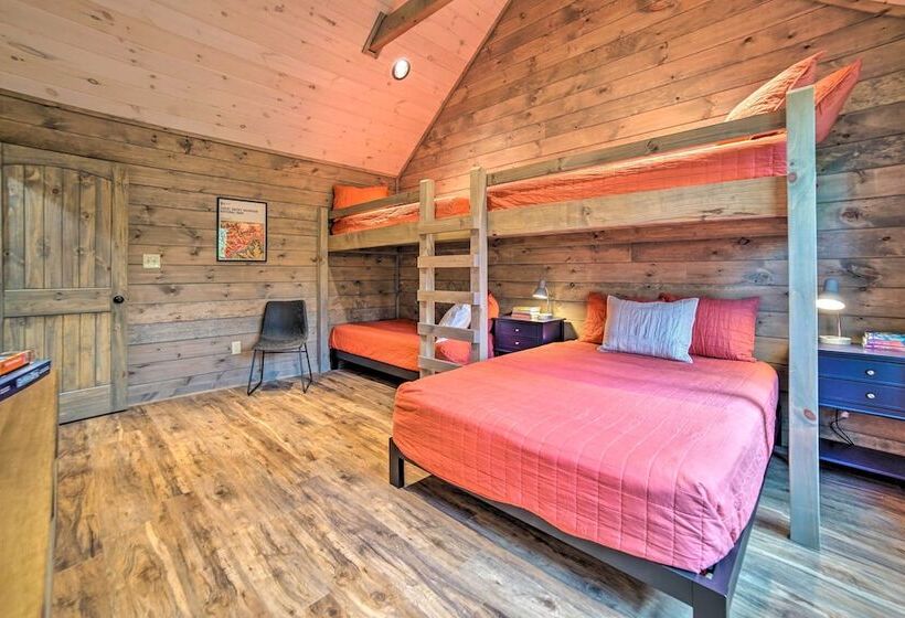 Sevierville Cabin W/ Hot Tub & Heated Indoor Pool