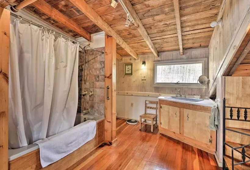 Skaneateles Lake Home: Water Views & Private Beach