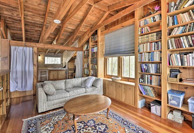 Skaneateles Lake Home: Water Views & Private Beach