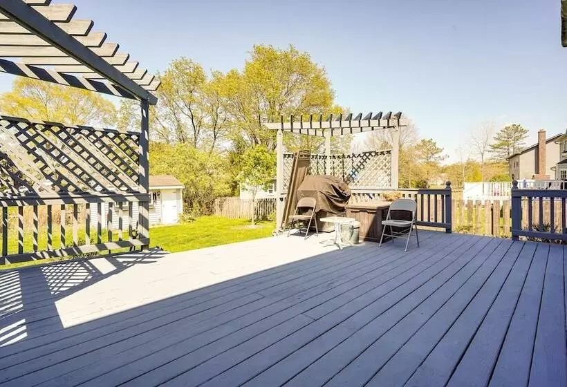 Spacious Home W/ Deck   9 Mi To Downtown Columbus