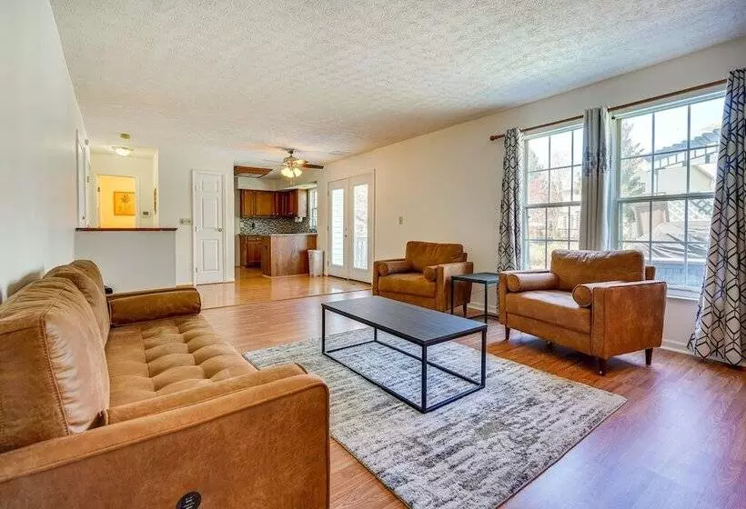 Spacious Home W/ Deck   9 Mi To Downtown Columbus