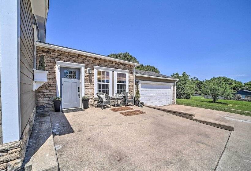 Stunning Oklahoma Home ~ 3 Mi To Spiro Mounds