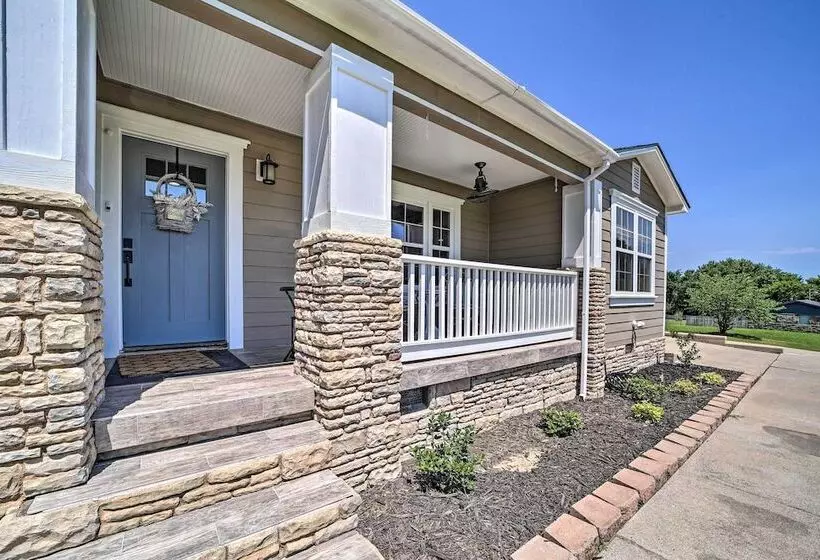 Stunning Oklahoma Home ~ 3 Mi To Spiro Mounds