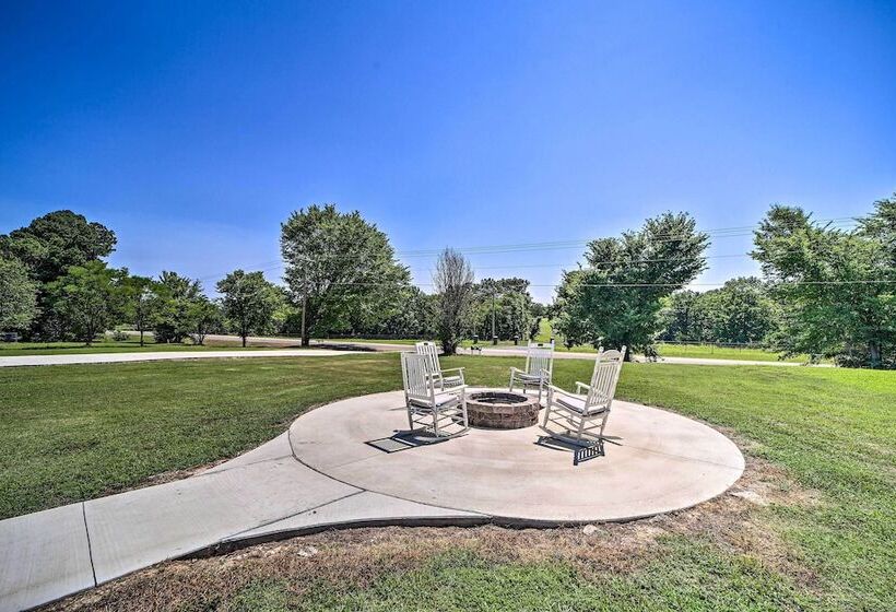 Stunning Oklahoma Home ~ 3 Mi To Spiro Mounds