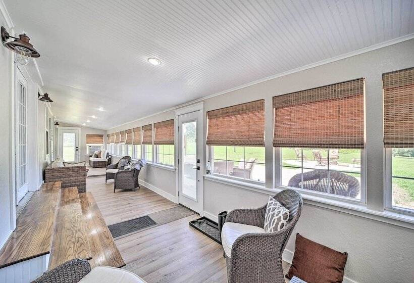 Stunning Oklahoma Home ~ 3 Mi To Spiro Mounds