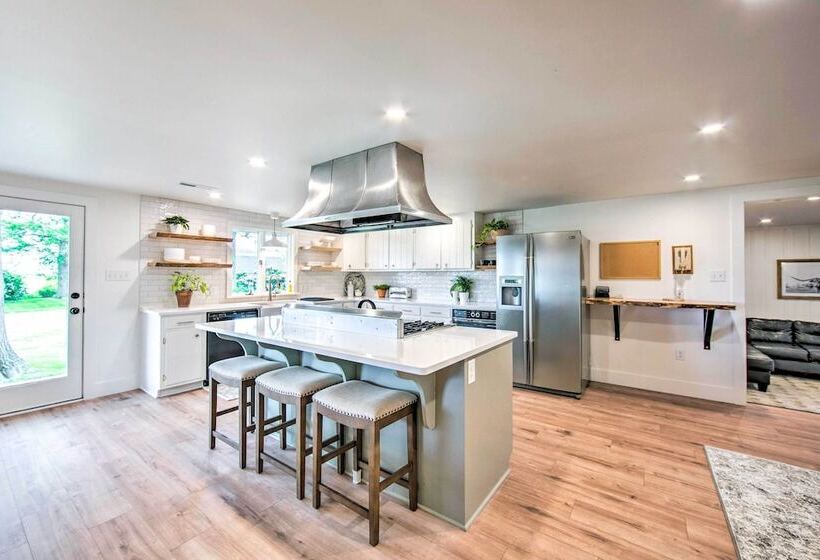 Sunny Lancaster Gem, 4 Mi To Dutch Wonderland