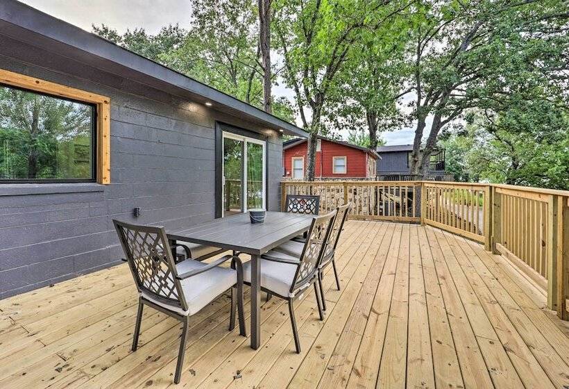 Updated Lakefront Cabin W/ Deck & Boat Dock!