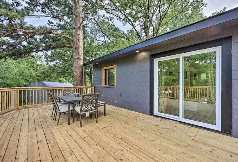 Updated Lakefront Cabin W/ Deck & Boat Dock!