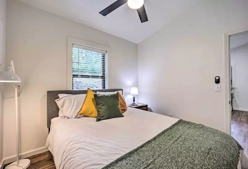 Updated Lakefront Cabin W/ Deck & Boat Dock!