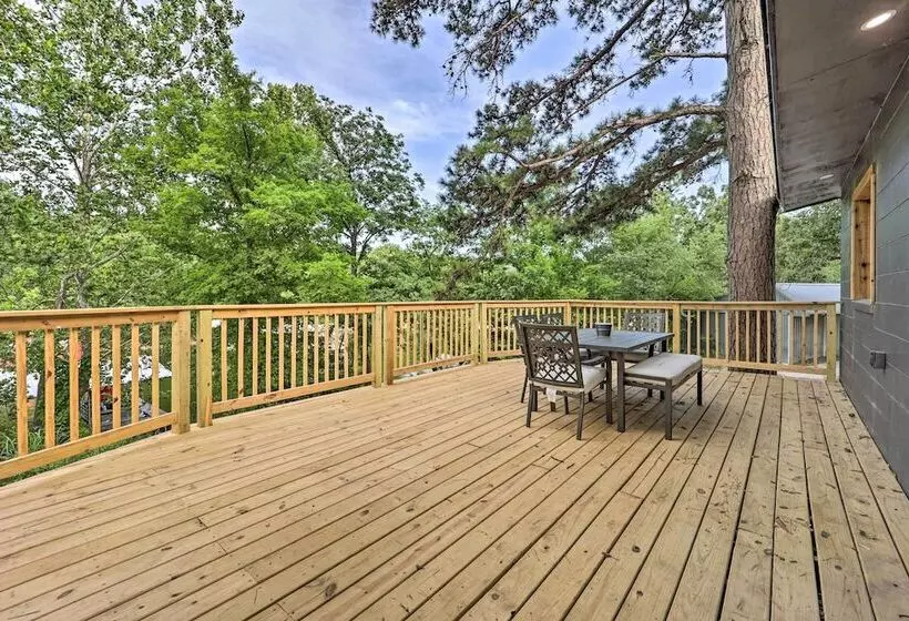 Updated Lakefront Cabin W/ Deck & Boat Dock!