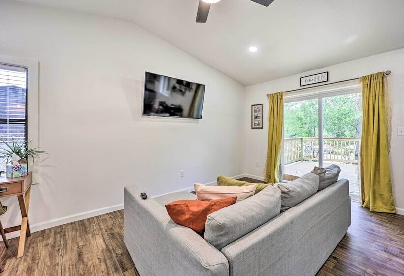 Updated Lakefront Cabin W/ Deck & Boat Dock!