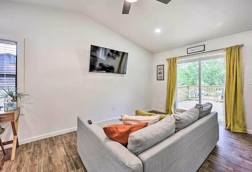 Updated Lakefront Cabin W/ Deck & Boat Dock!