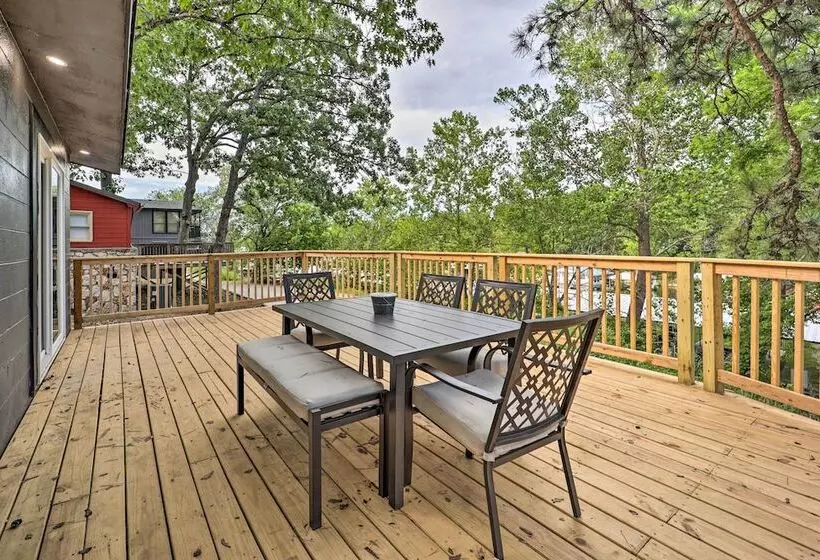 Updated Lakefront Cabin W/ Deck & Boat Dock!