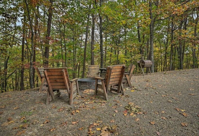 Wyatt Earp Cabin  W/ Deck, 1 Mi To Raystown Lake!