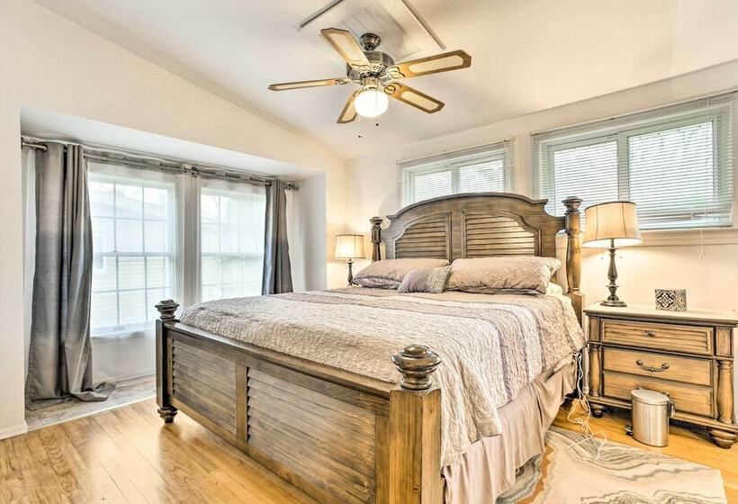 Bright Ann Arbor Home W/ Yard, 3 Mi To U Of M