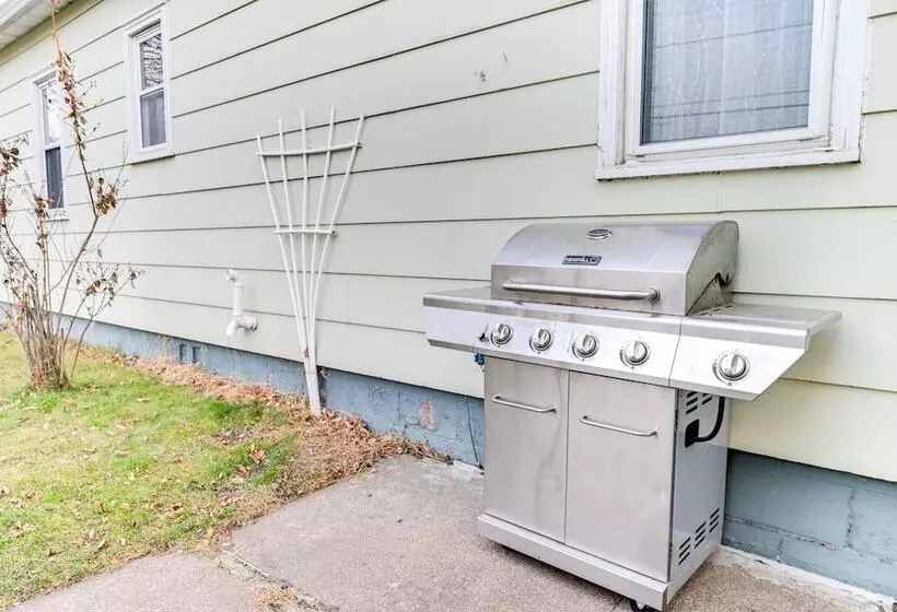 Charming Family Home ~ 4 Mi To Granite Peak!