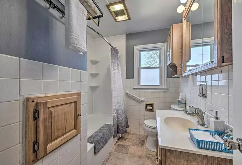 Charming Family Home ~ 4 Mi To Granite Peak!