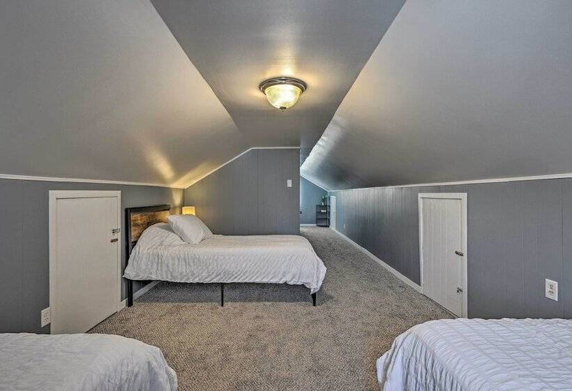 Charming Family Home ~ 4 Mi To Granite Peak!