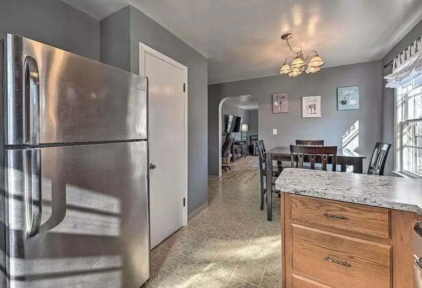 Charming Family Home ~ 4 Mi To Granite Peak!