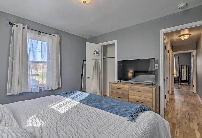 Charming Family Home ~ 4 Mi To Granite Peak!