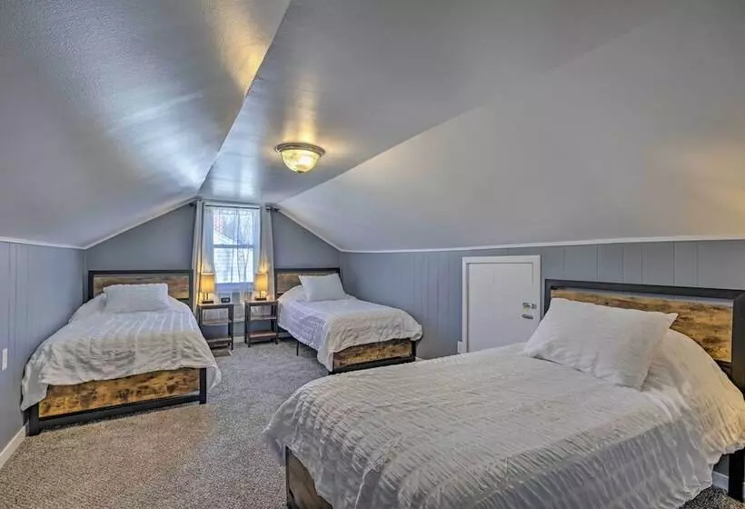 Charming Family Home ~ 4 Mi To Granite Peak!