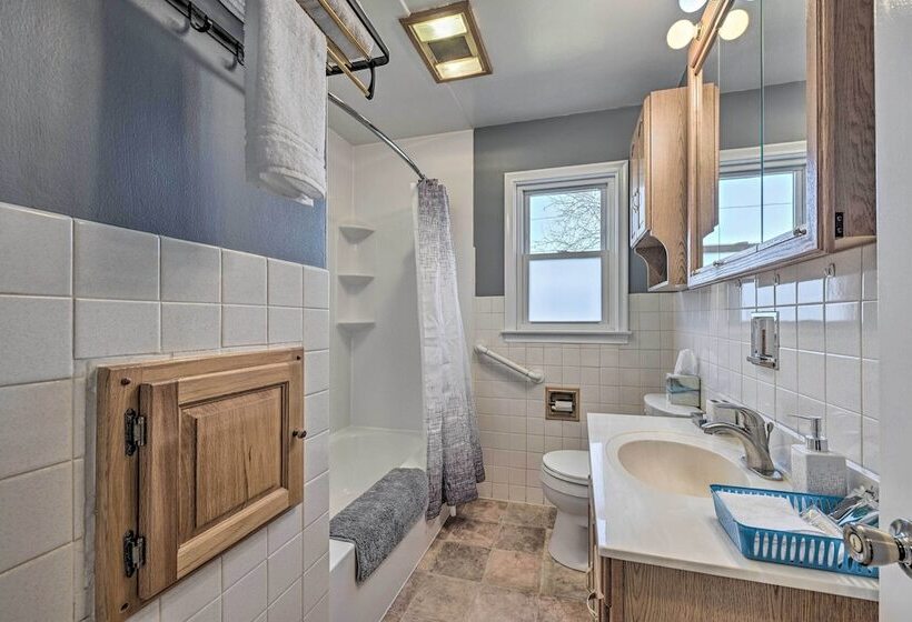 Charming Family Home ~ 4 Mi To Granite Peak!