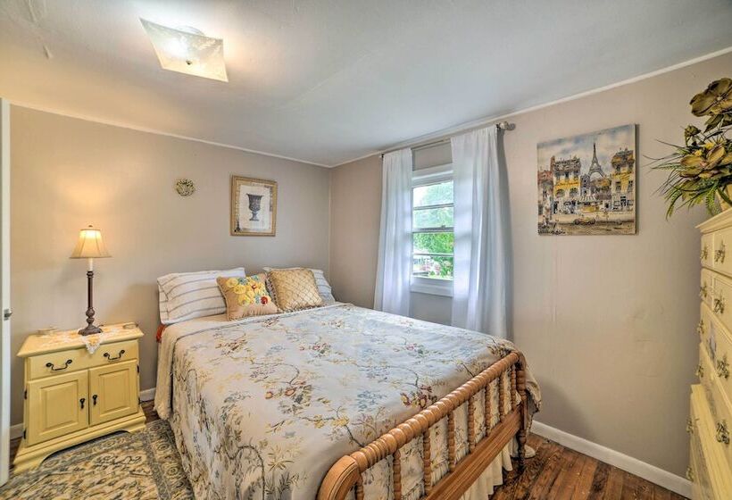 Cheerful Grand Rivers Cottage, 1/2 Mi To Lake