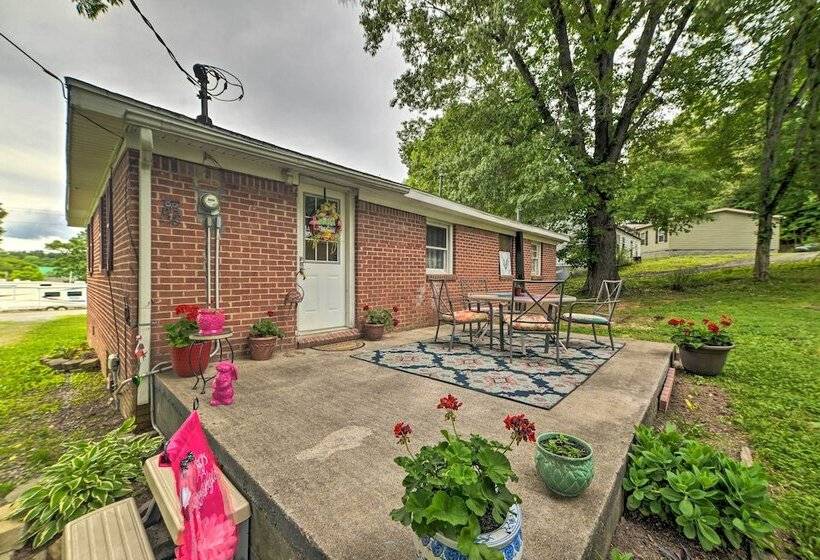 Cheerful Grand Rivers Cottage, 1/2 Mi To Lake