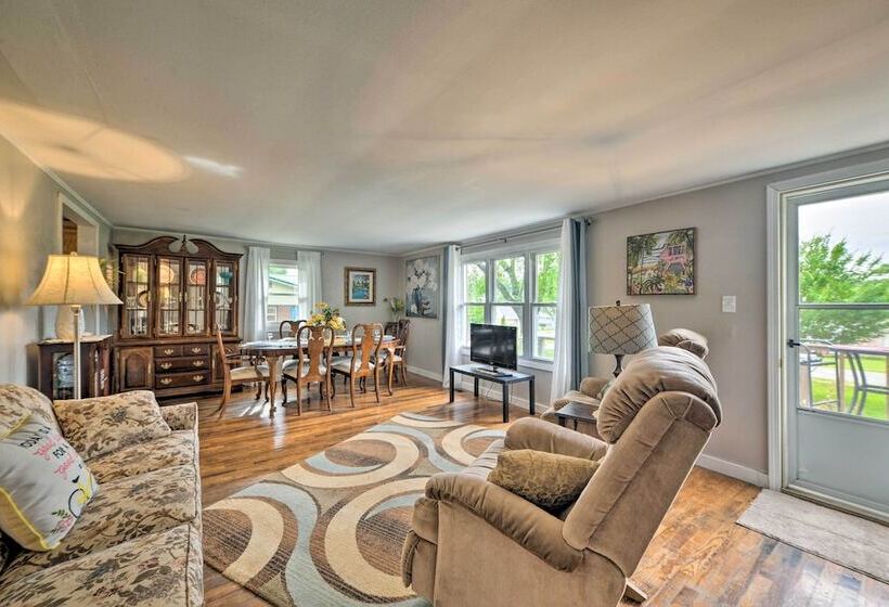 Cheerful Grand Rivers Cottage, 1/2 Mi To Lake